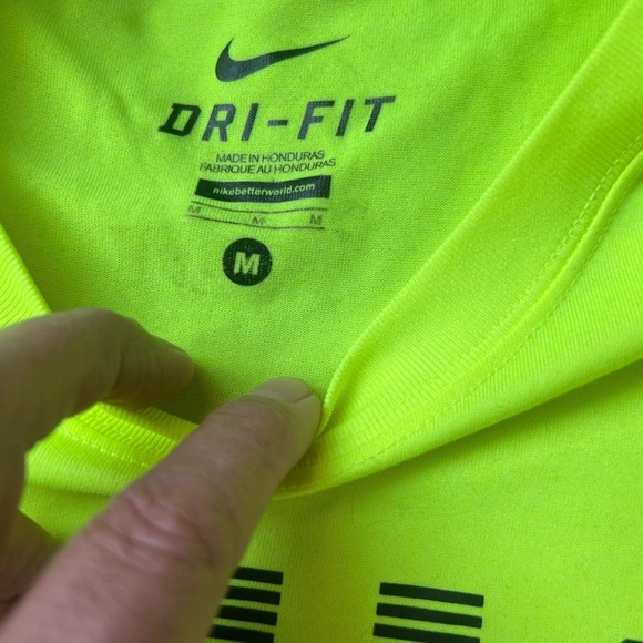 Nike Skills That Thrill Yellow Short Sleeve Tee Medium - Picture 3 of 5